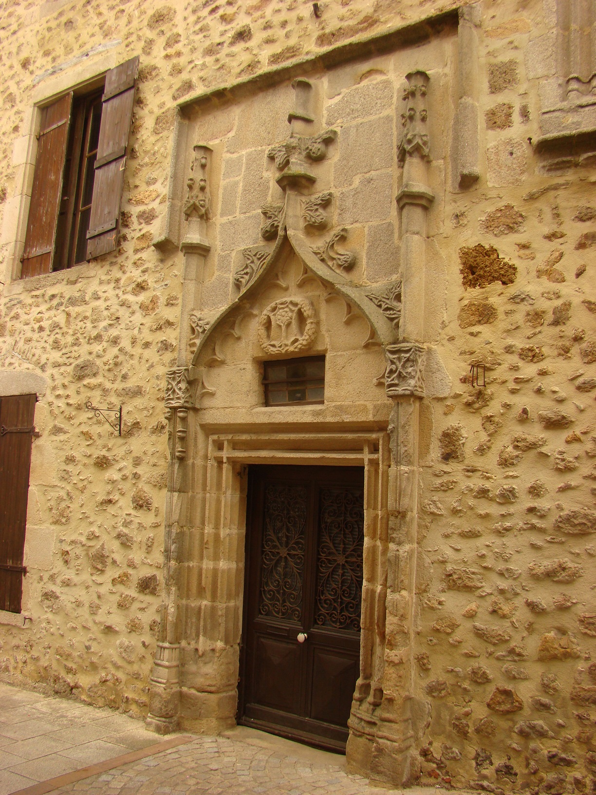 Visiter Rochechouart