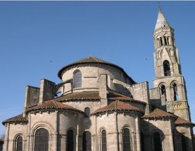 Collégiale romane de Saint-Léonard de Noblat inscrite au patrimoine mondial de l'UNESCO
