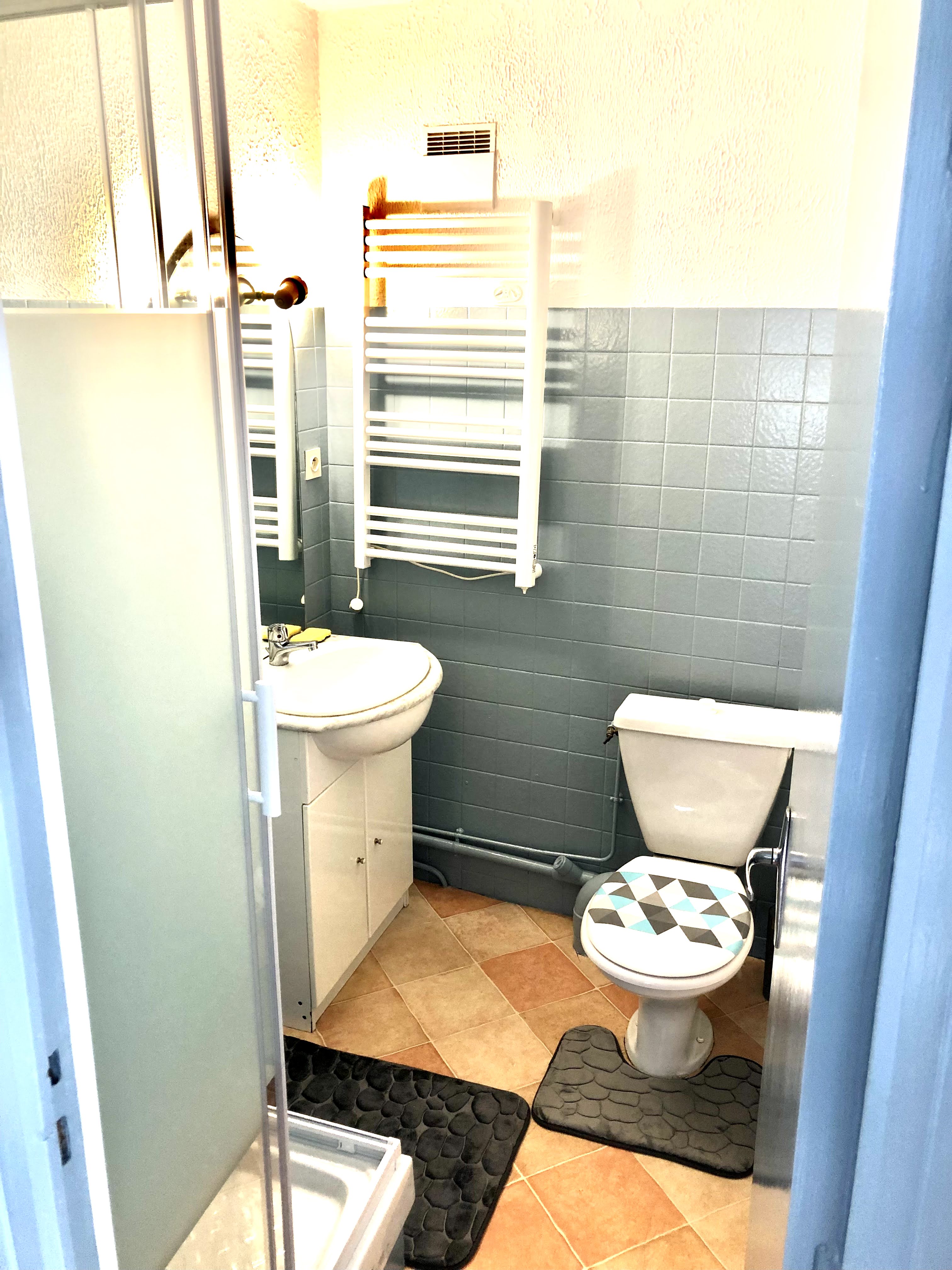 F2 Place de l'église, Sauviat-sur-Vige - photo 5