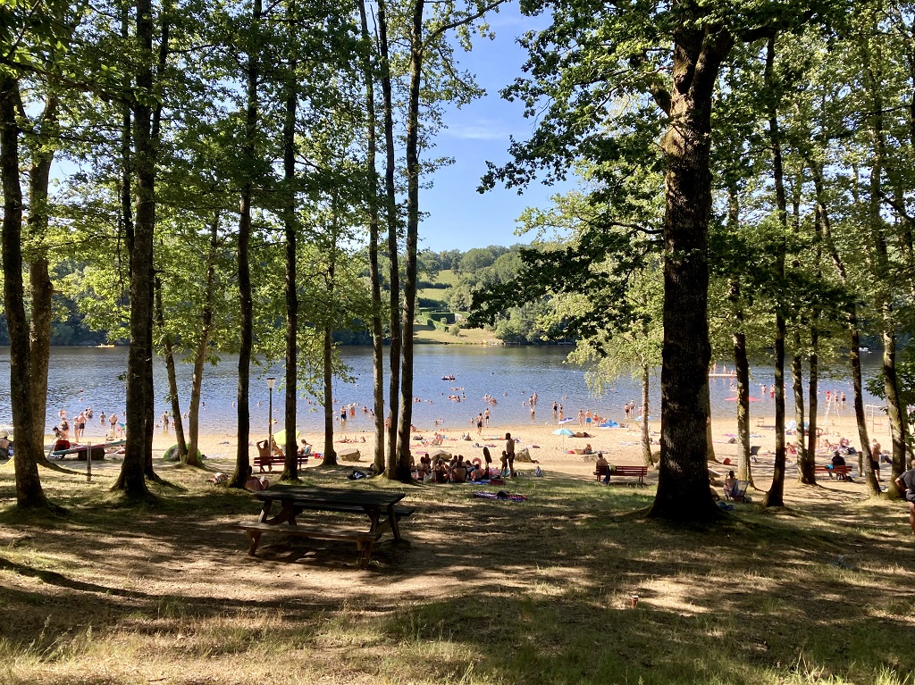 Plage du lac de Ste Hélène, à Bujaleuf
