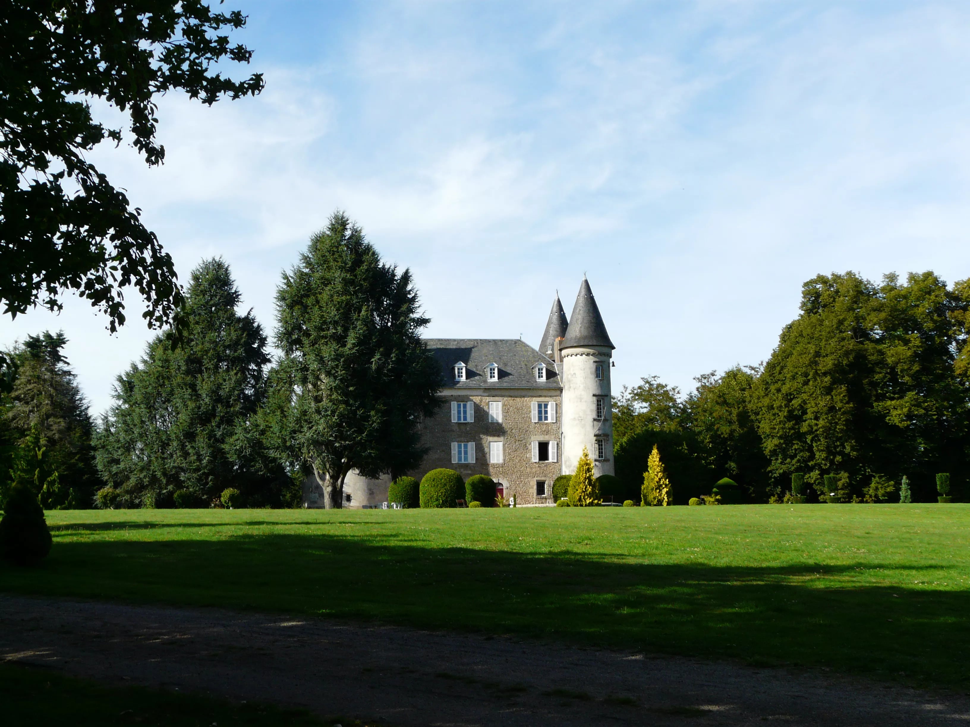 Castel Camping “Chateau de Leychoisier” - photo 2
