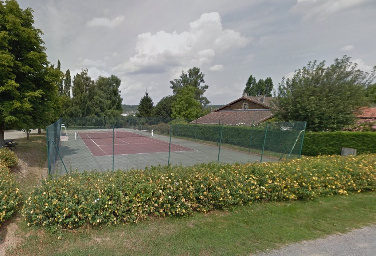 Court de Tennis de Saint-Yrieix-sous-Aixe, Saint-Yrieix-sous-Aixe - photo 4