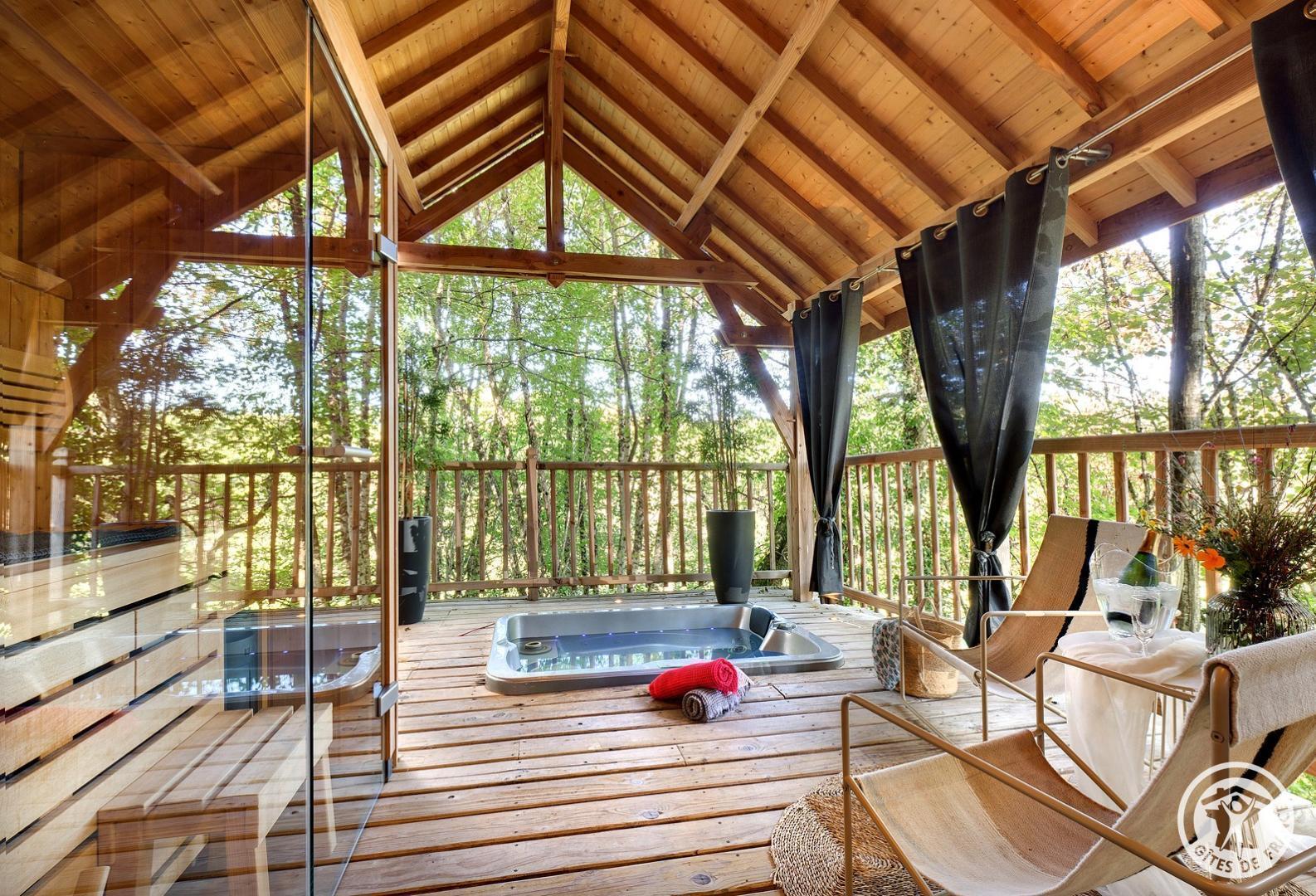 Cyprès si haut cabane et Spa