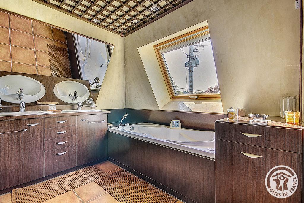 Location Bayat pour 10 personnes, Varetz - photo 255