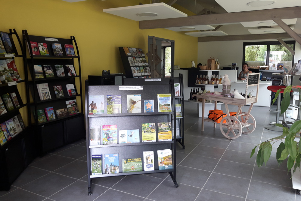 Tourisme en Haut-Poitou - Antenne de Vouillé — photo 2
