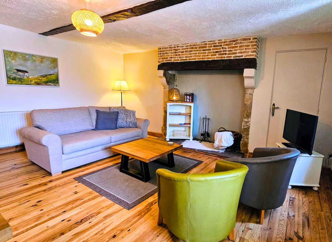 La Petite Colline, Pageas - photo 7