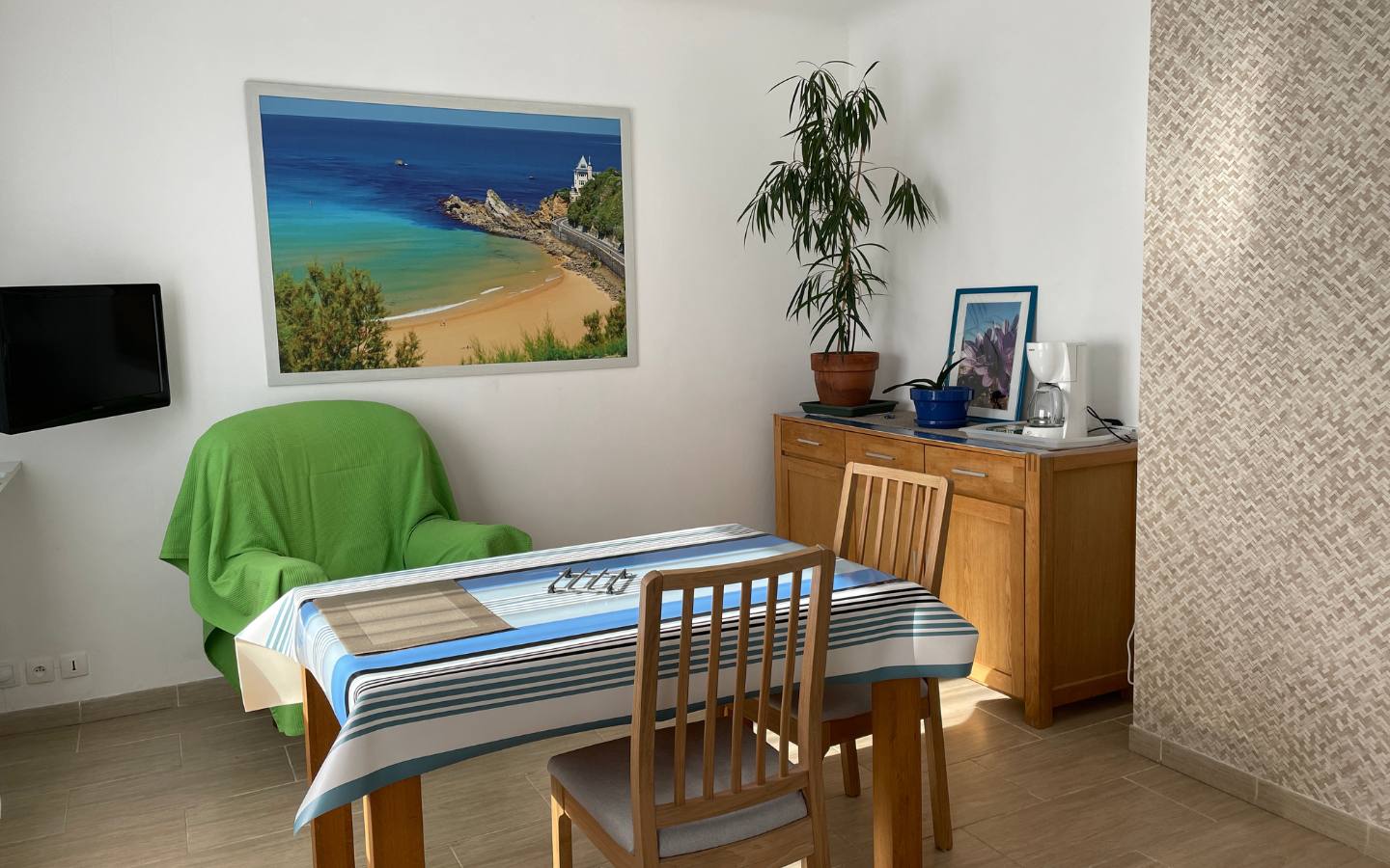 Location 54 Dours - Appt 4 - photo 2