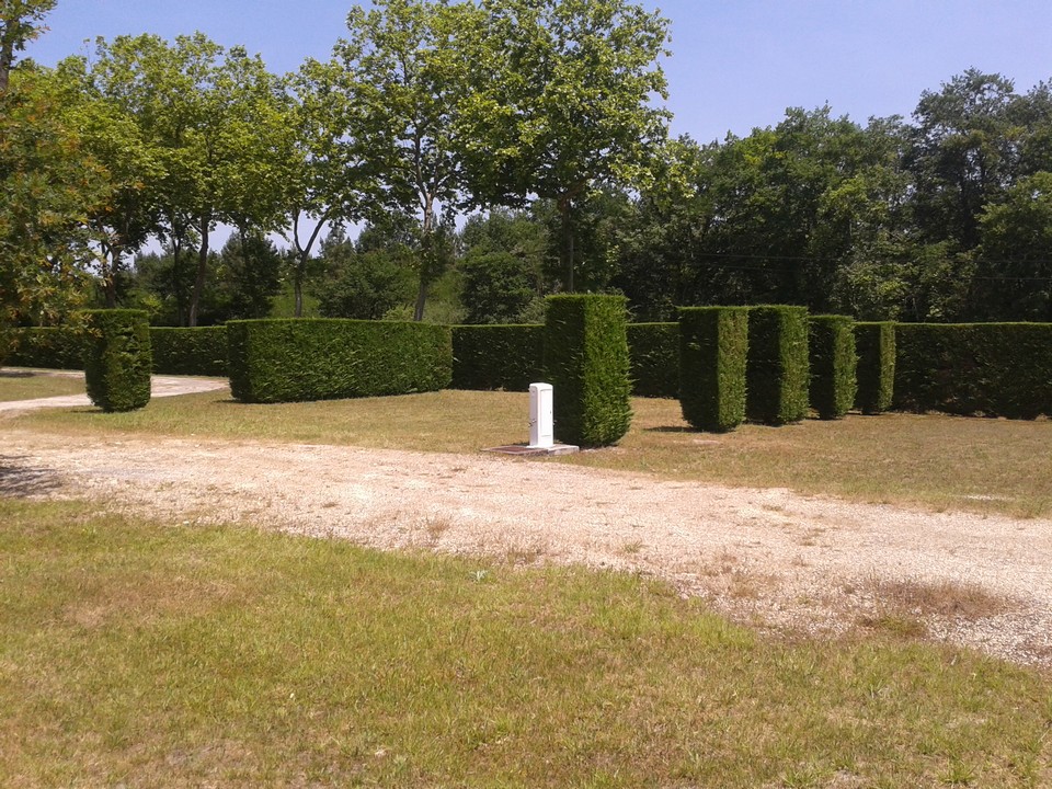 Aire de camping-cars Nauton - photo 2