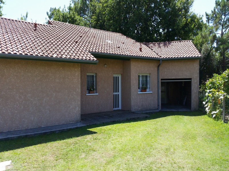 Grande maison dans quartier calme