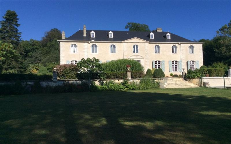 Chambre d'hôtes - Les Couettes du Château - LANNERETONNE
