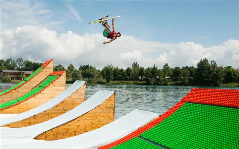 Water Jump - Les Okiri