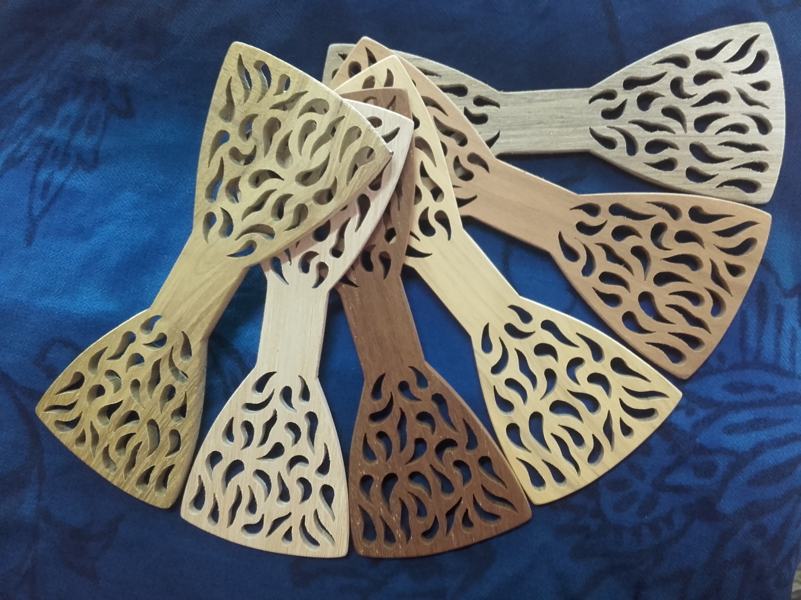 Sous l'Écorce la Dentelle