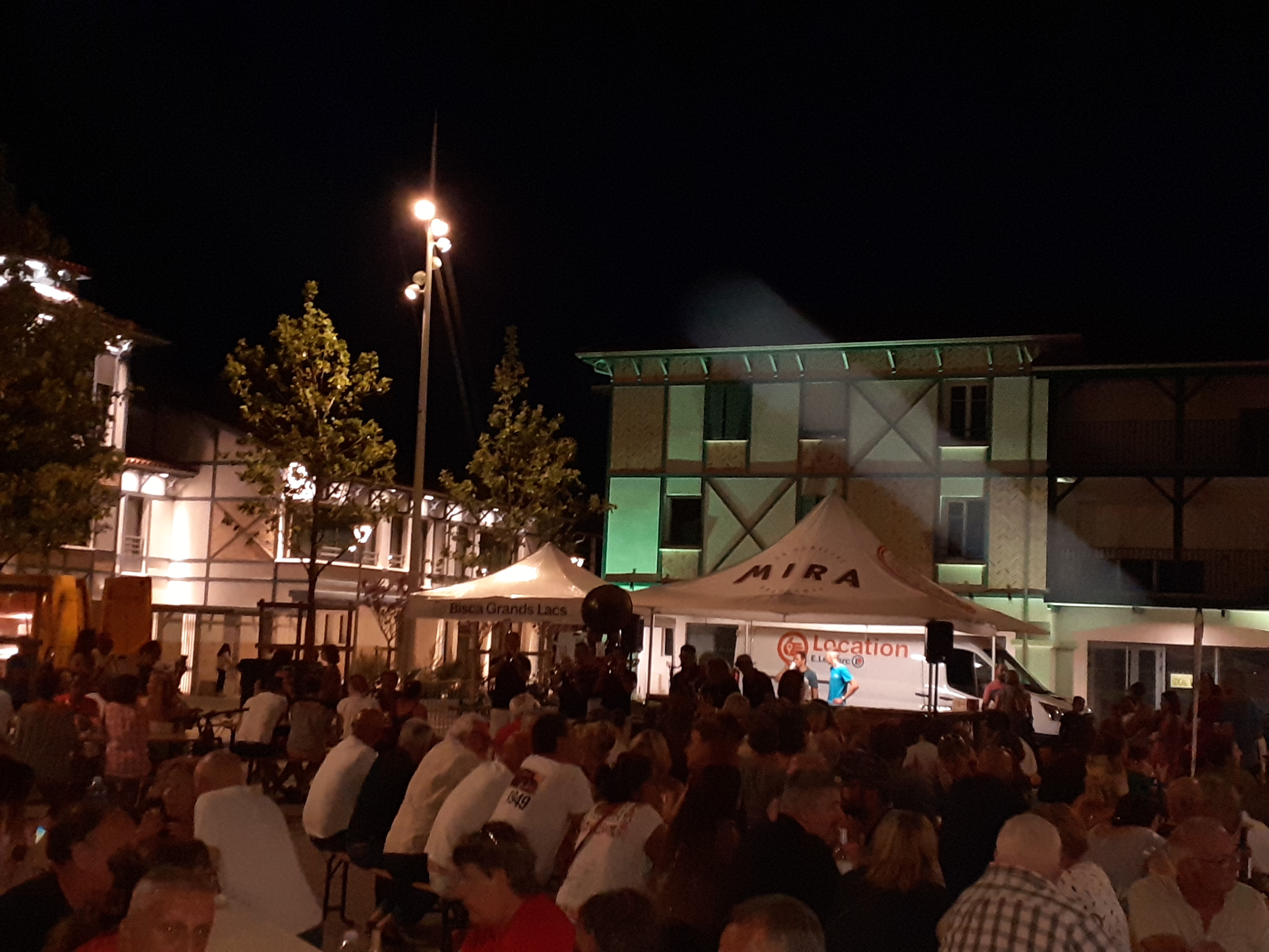 Repas au Marché des Producteurs de Pays à Sanguinet, Sanguinet - photo 2