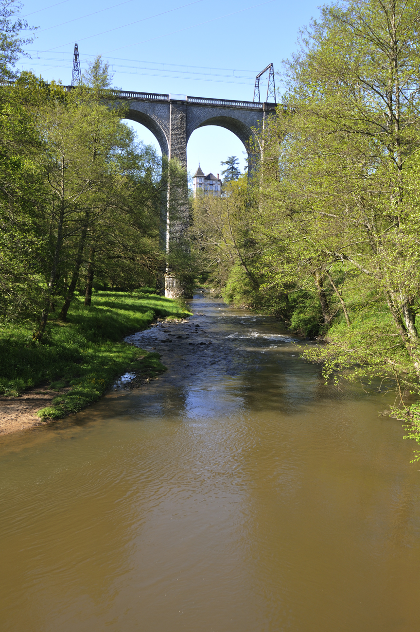 Ponts et Viaducs à Pierre-Buffière