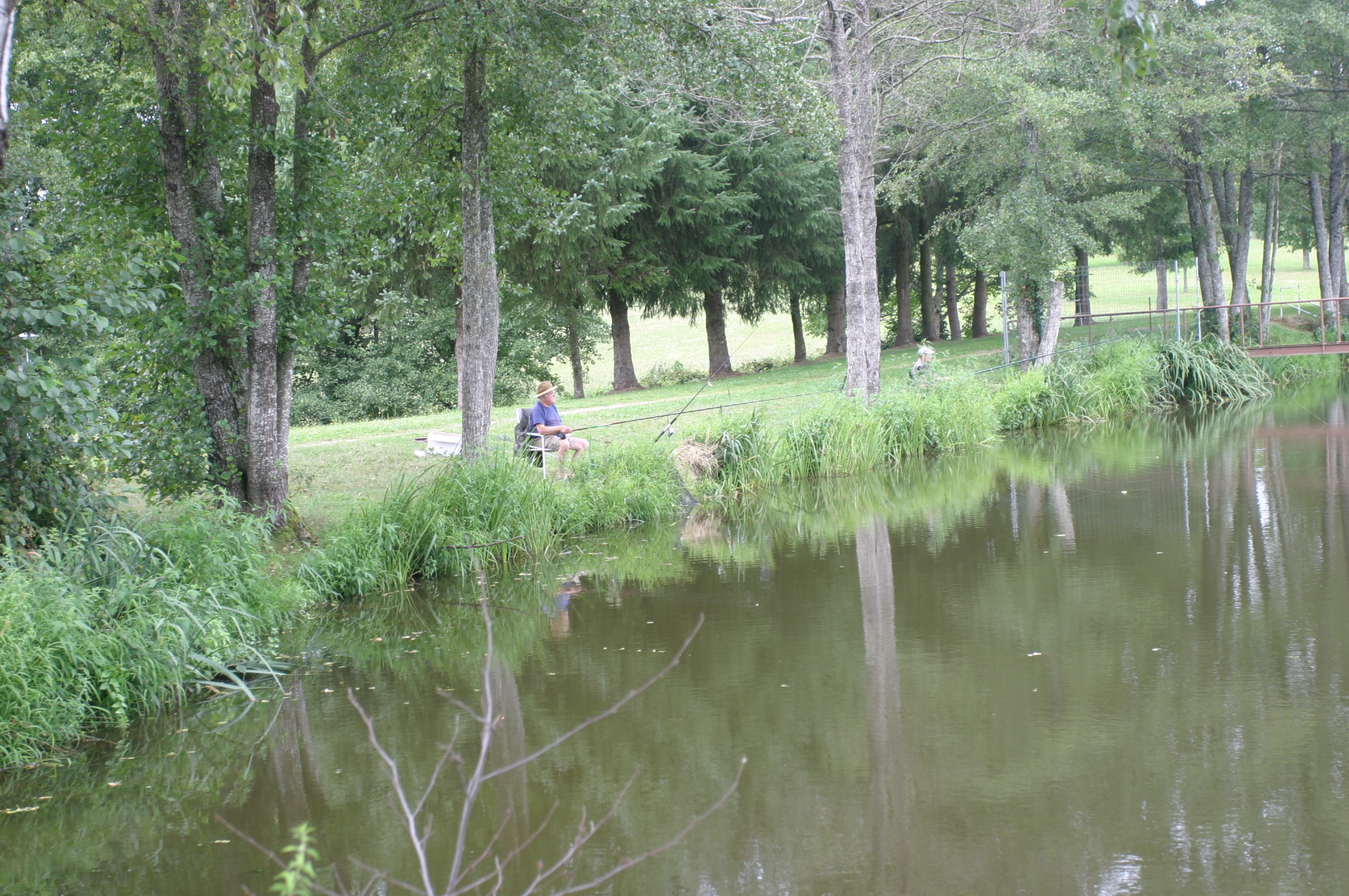 Etang de pêche de 'Montréal' à Saint Germain Les Belles, Saint-Germain-les-Belles - photo 2
