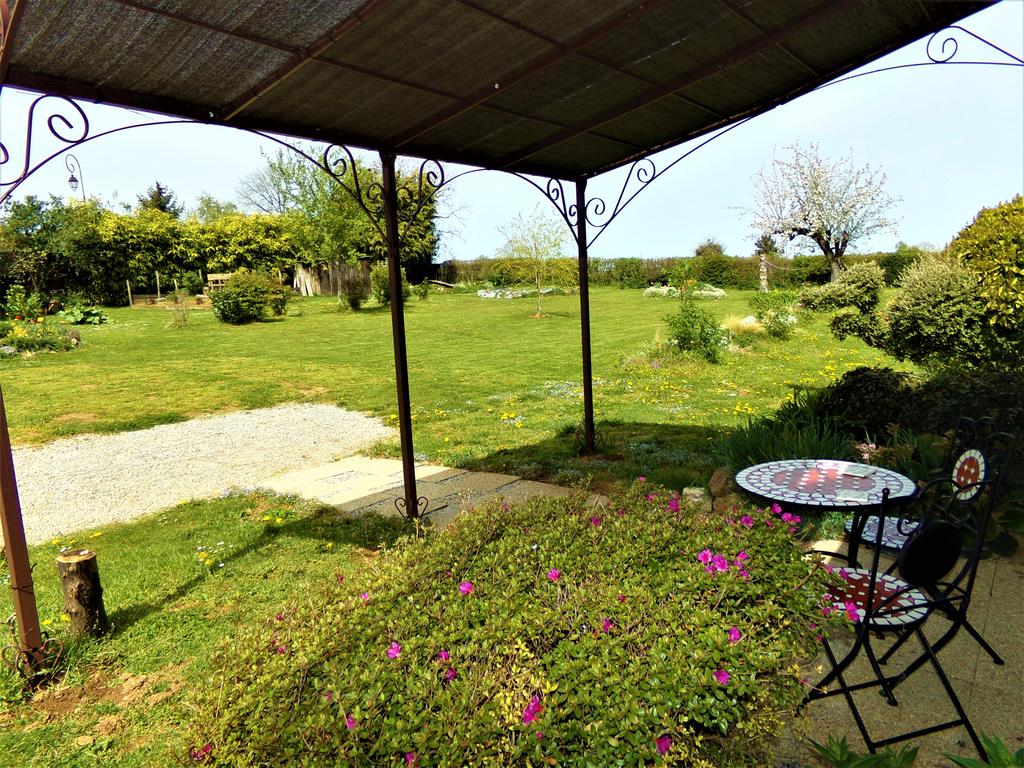 Chambre d’hôte - Ilse's Garden Chair, La Porcherie - photo 8