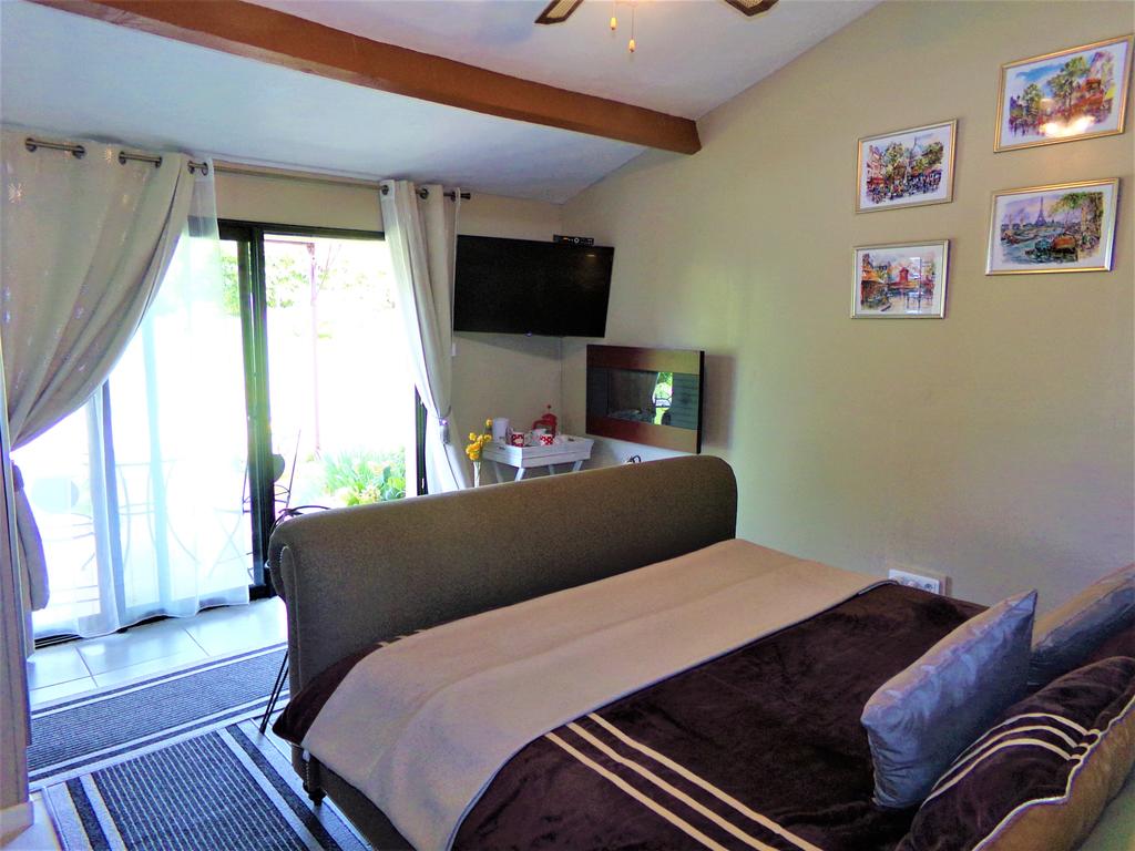 Chambre d’hôte - Ilse's Garden Chair, La Porcherie - photo 5