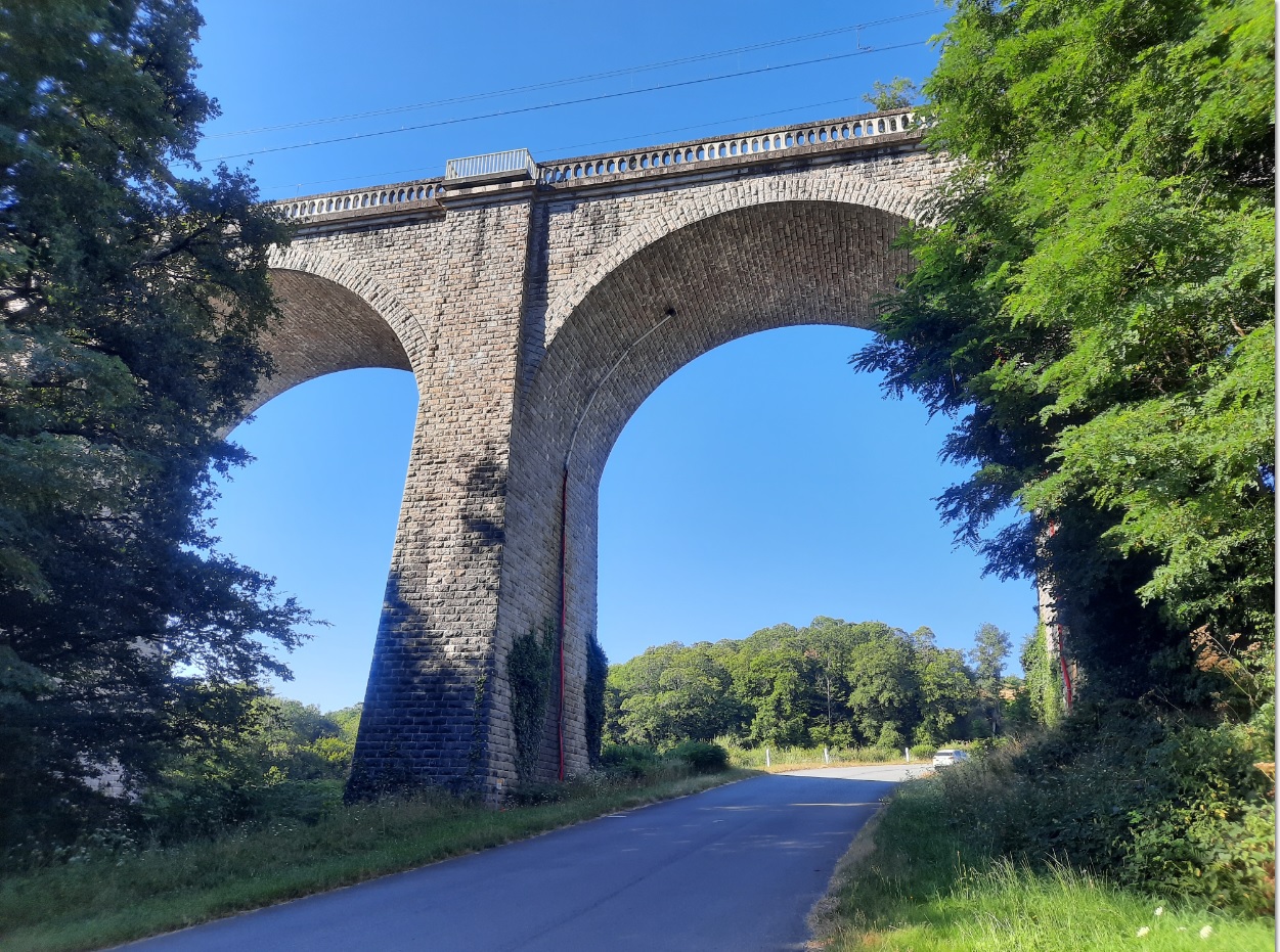 Boucle cyclotouristique Autour des grands axes, Magnac-Bourg