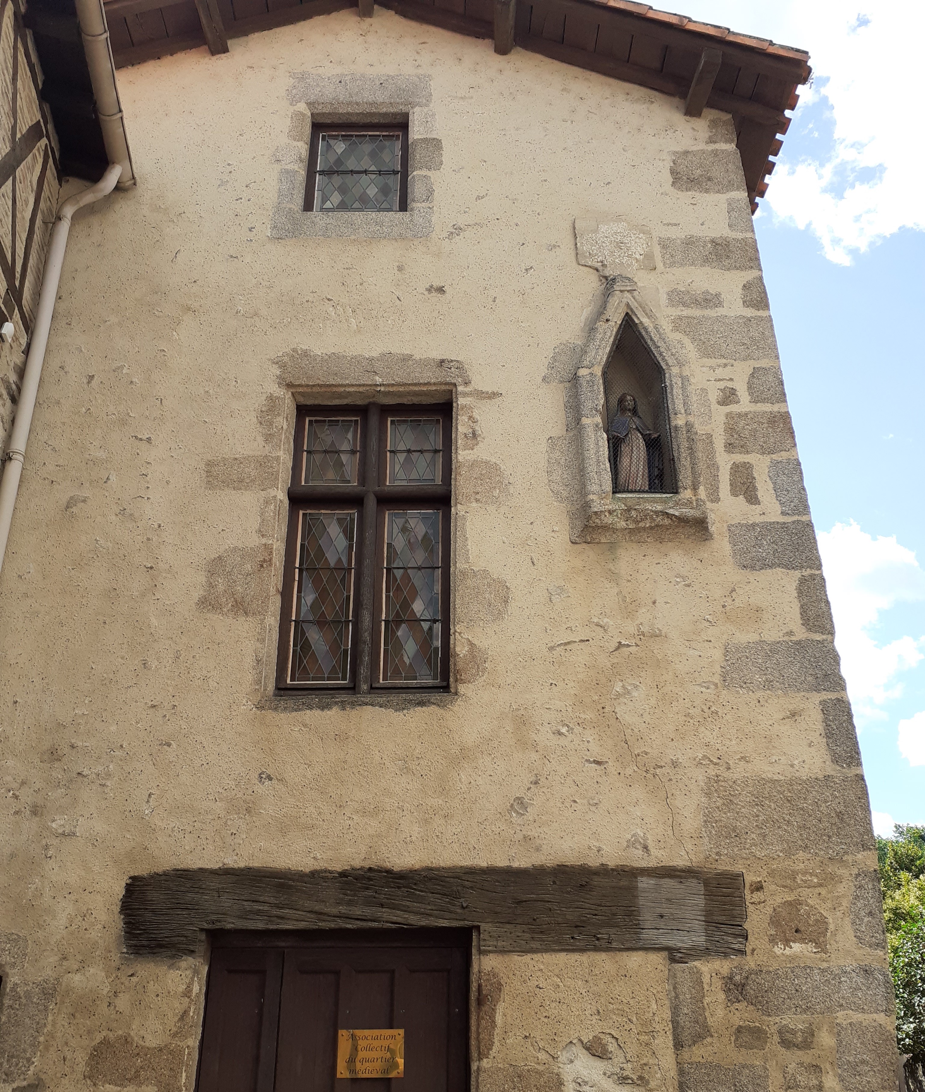 Le Carrefour de la Vierge Noire — photo 3