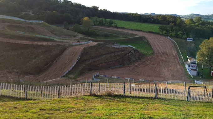 Terrain de motocross