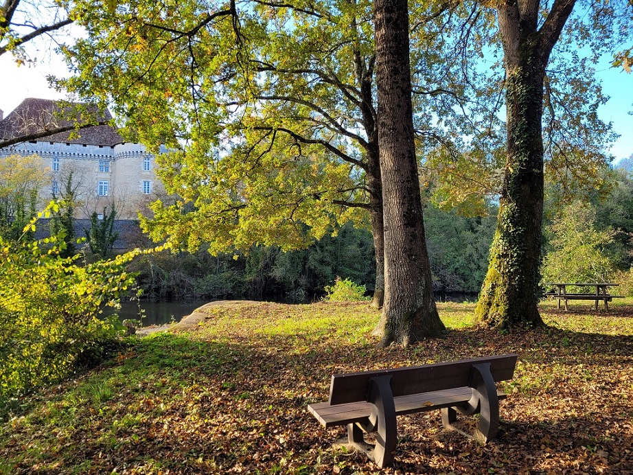Halte de repos vélos de l'écluse de Mauriac - photo 4
