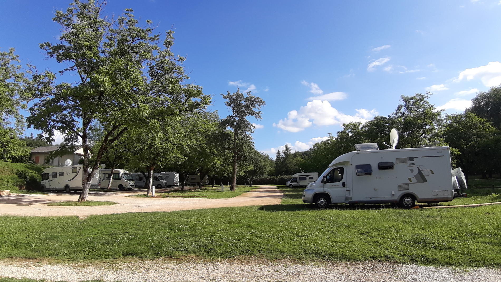 Aire de stationnement de Carsac Aillac - photo 2