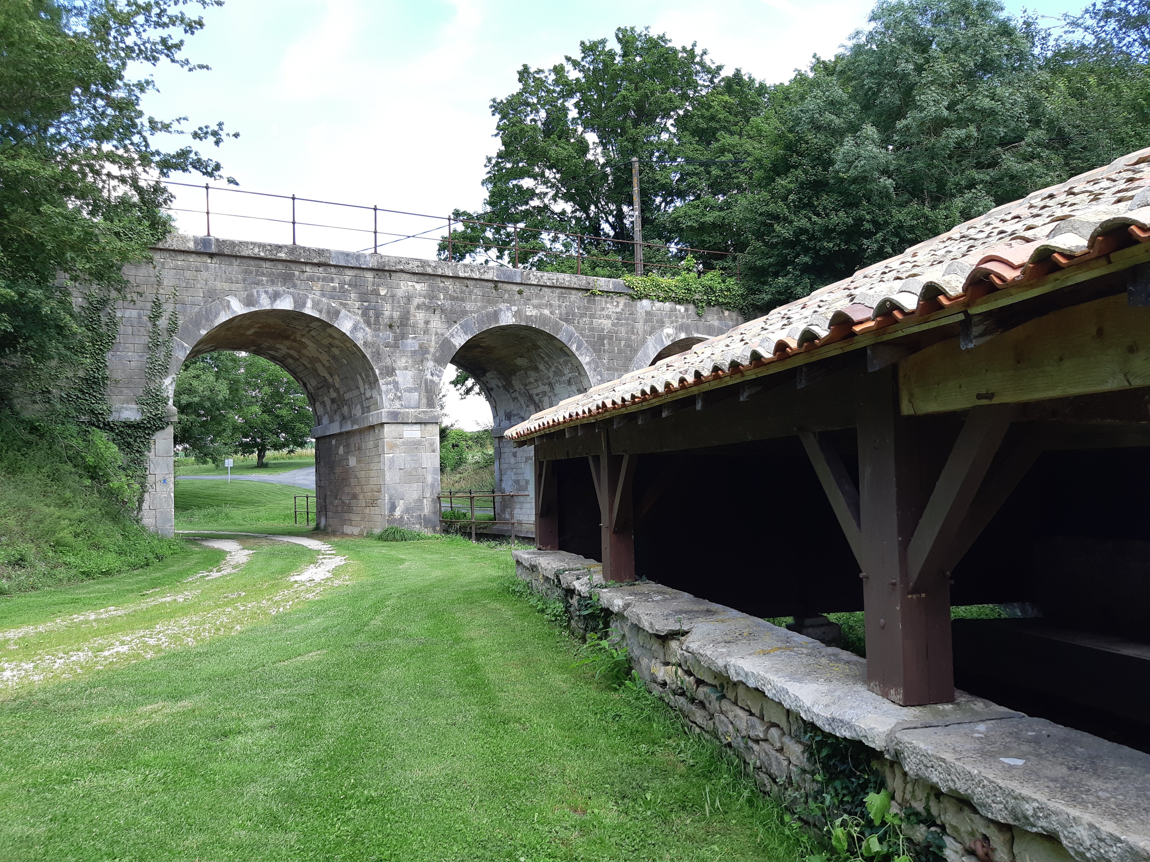 Chapelles et fontaines - Luché-sur-Brioux