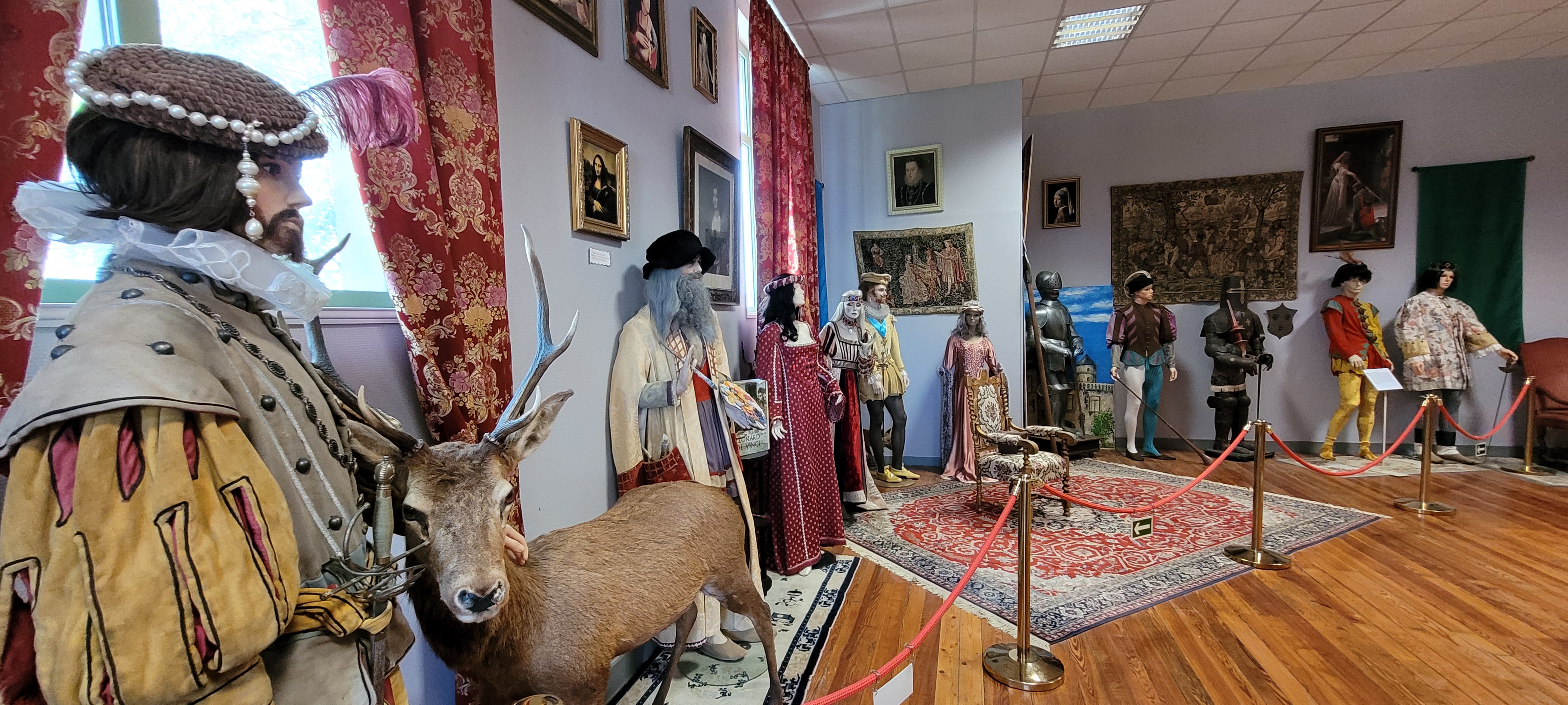 Musée "Palais du Costume Mazarin", Lesparre-Médoc - photo 3