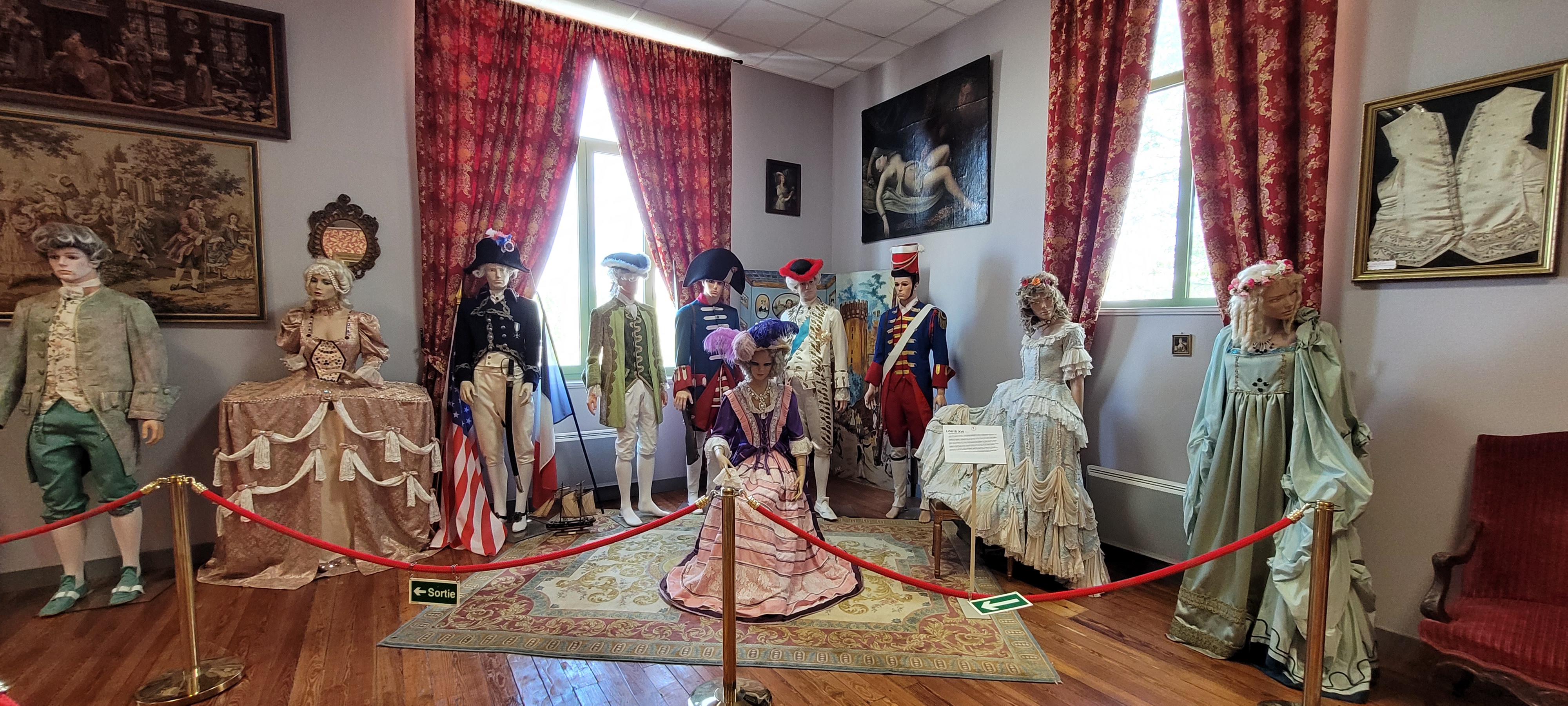 Musée "Palais du Costume Mazarin", Lesparre-Médoc