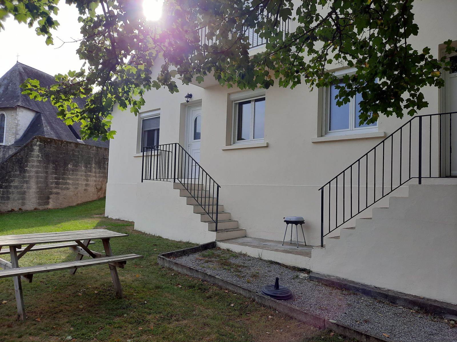 Meublé Delahaye, Eysus