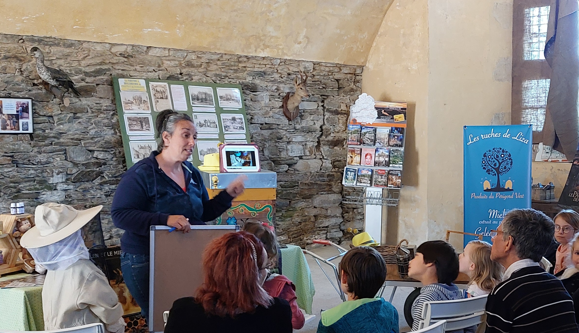 La ruche, les abeilles et l'apiculture - Château en fête - photo 3