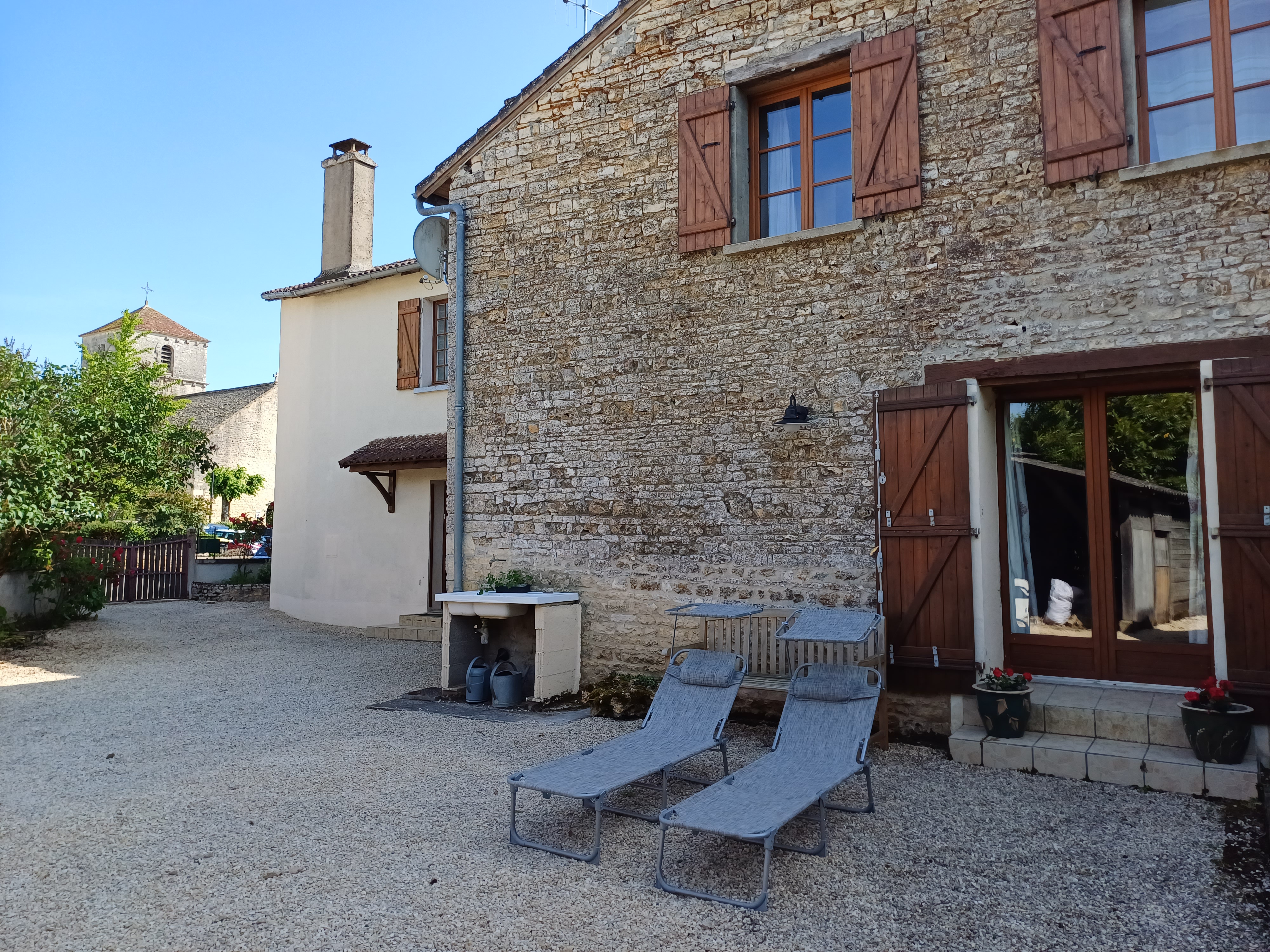 Vue de l’Eglise, Brux - photo 7