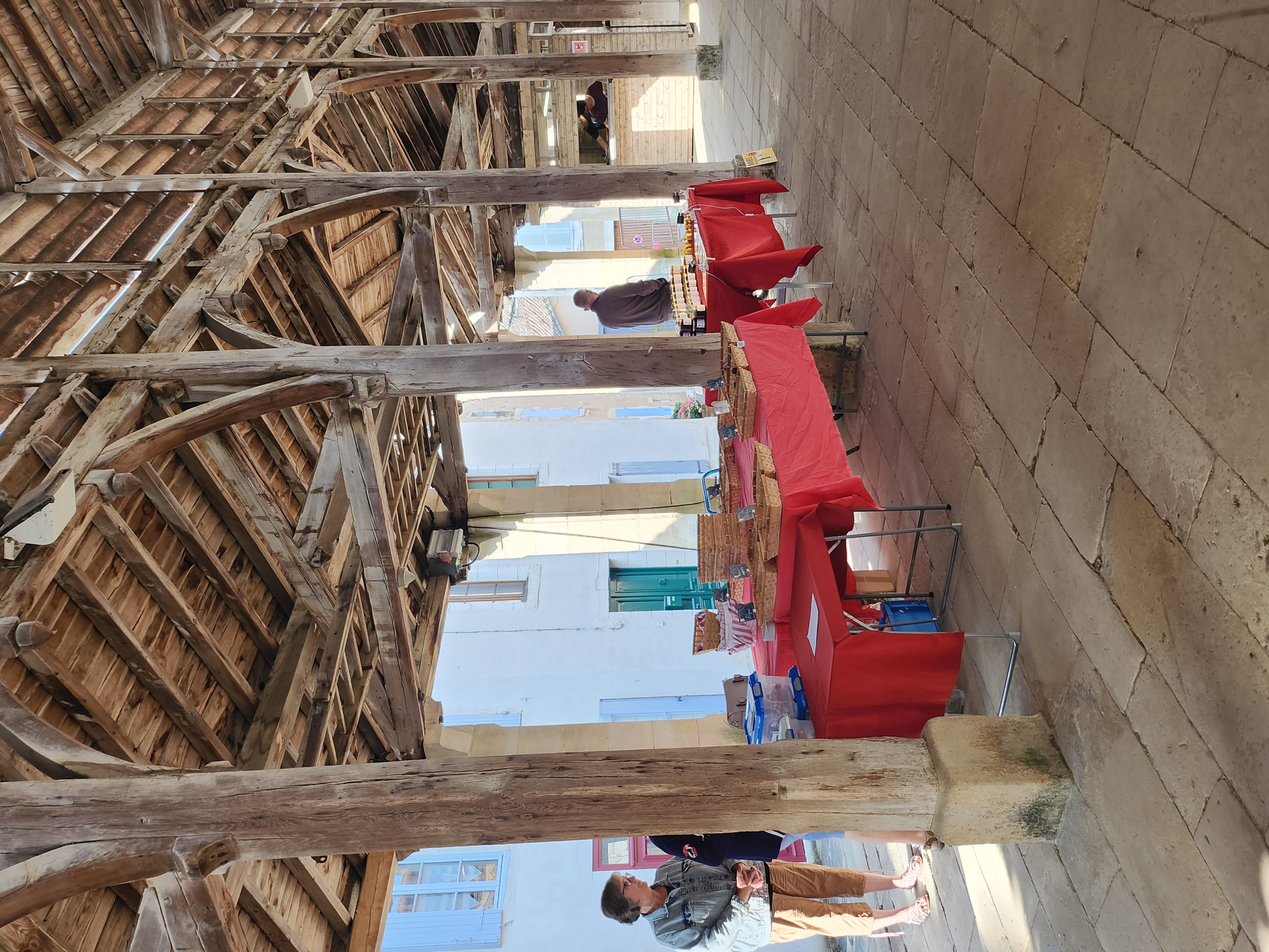 Les Halles de Lusignan, Lusignan