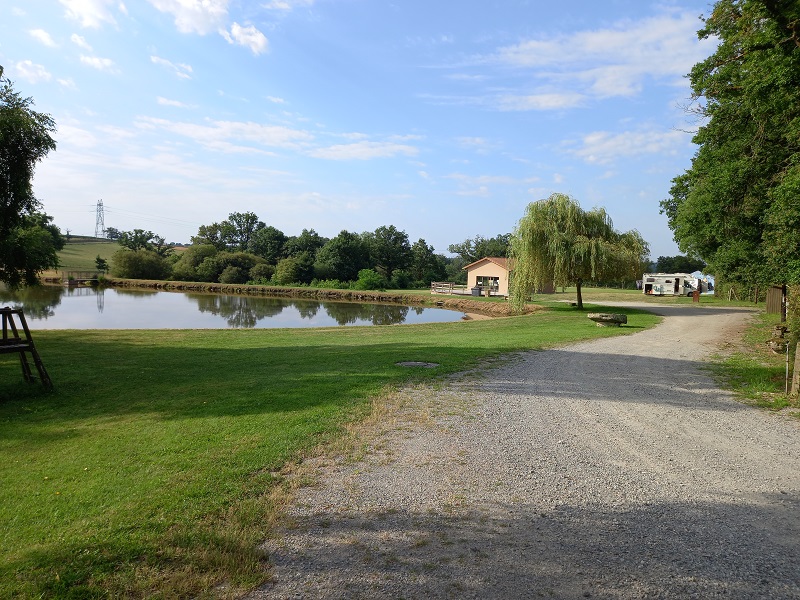Aire naturelle de camping Les Jonchères