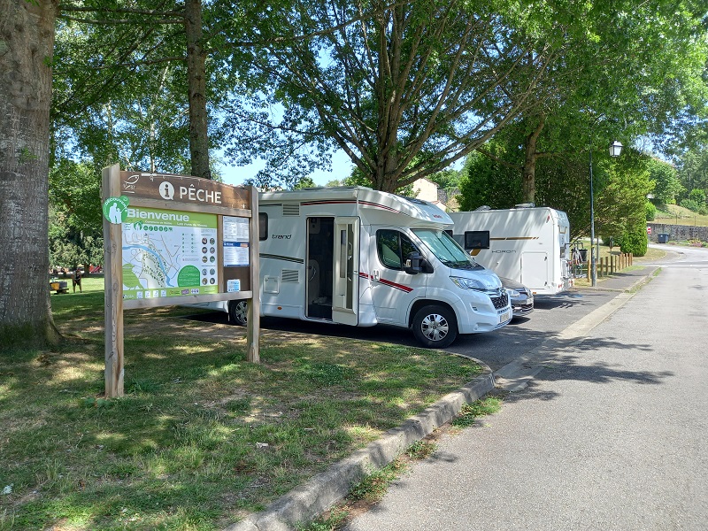 Aire d'accueil camping-car Rives du Vincou - photo 3