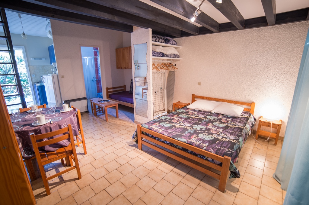 S.A.R.L Les Déferlantes - B2 - photo 2