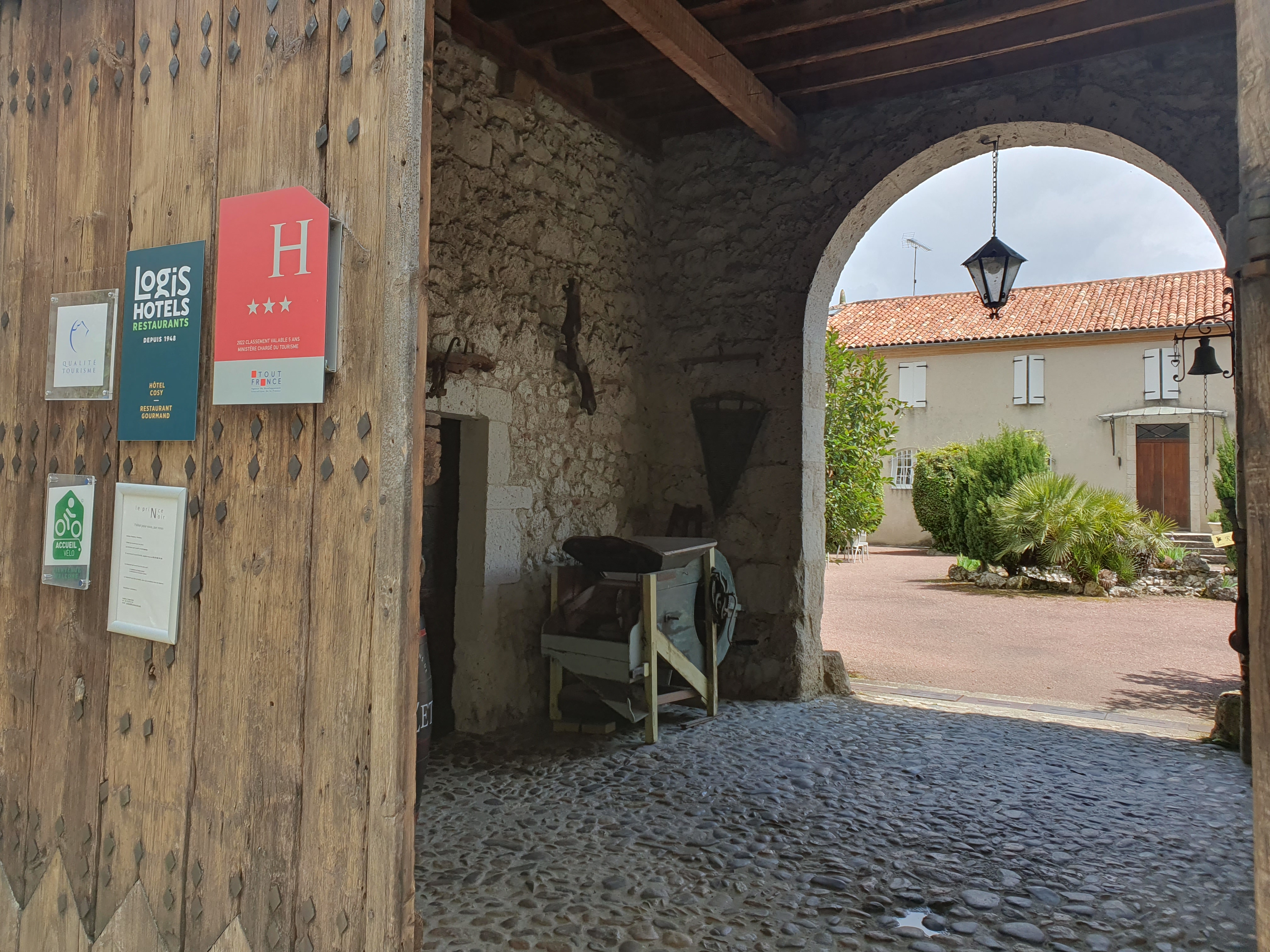 Le Prince Noir - Hôtel-Restaurant, Sérignac-sur-Garonne - photo 2