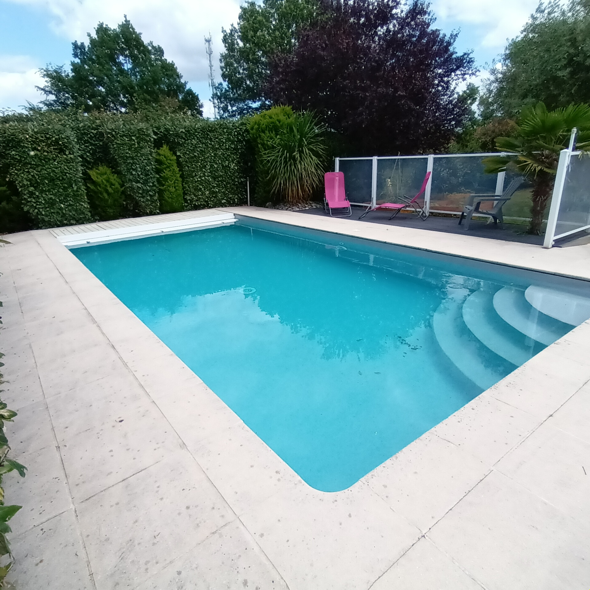 Madame Aniela ROBLES