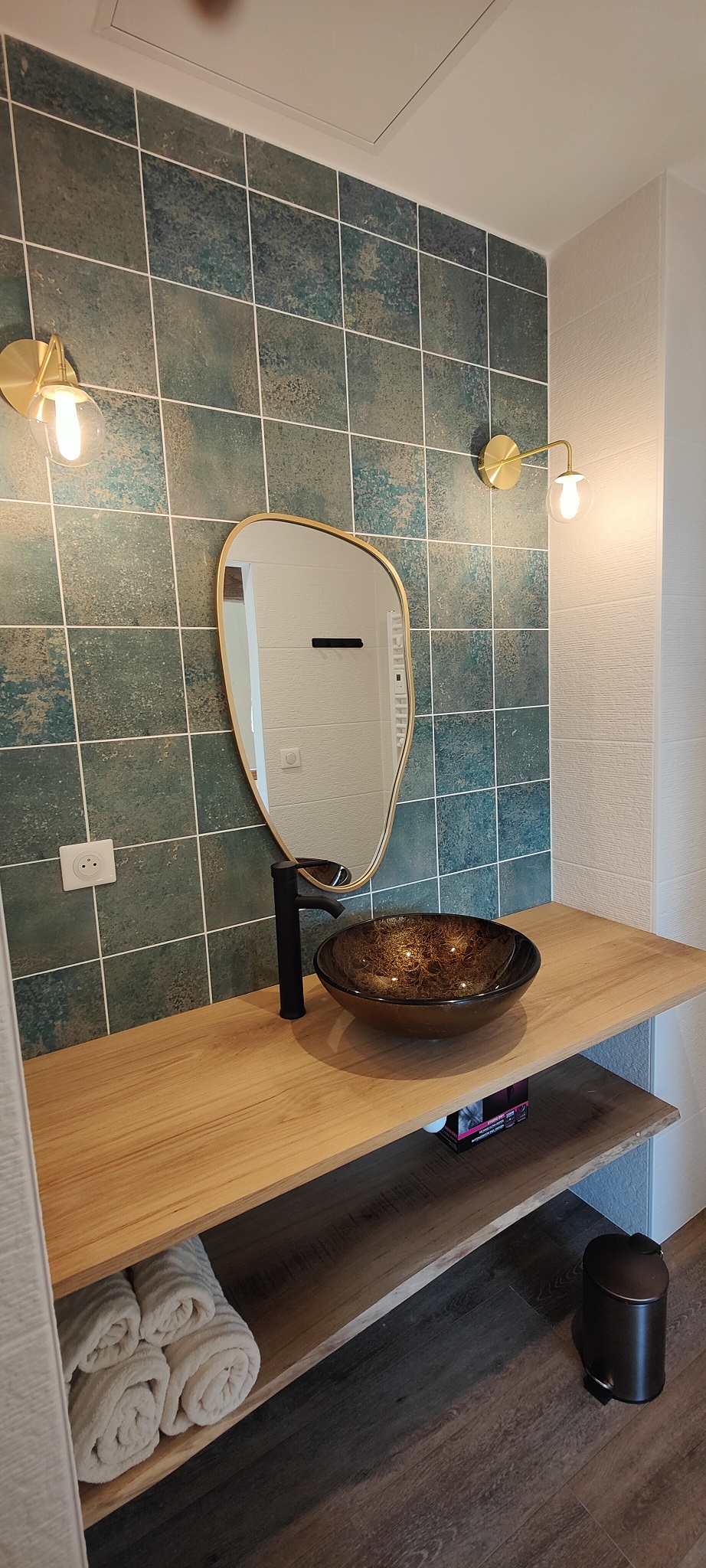 Bel Air, Bats - photo 2