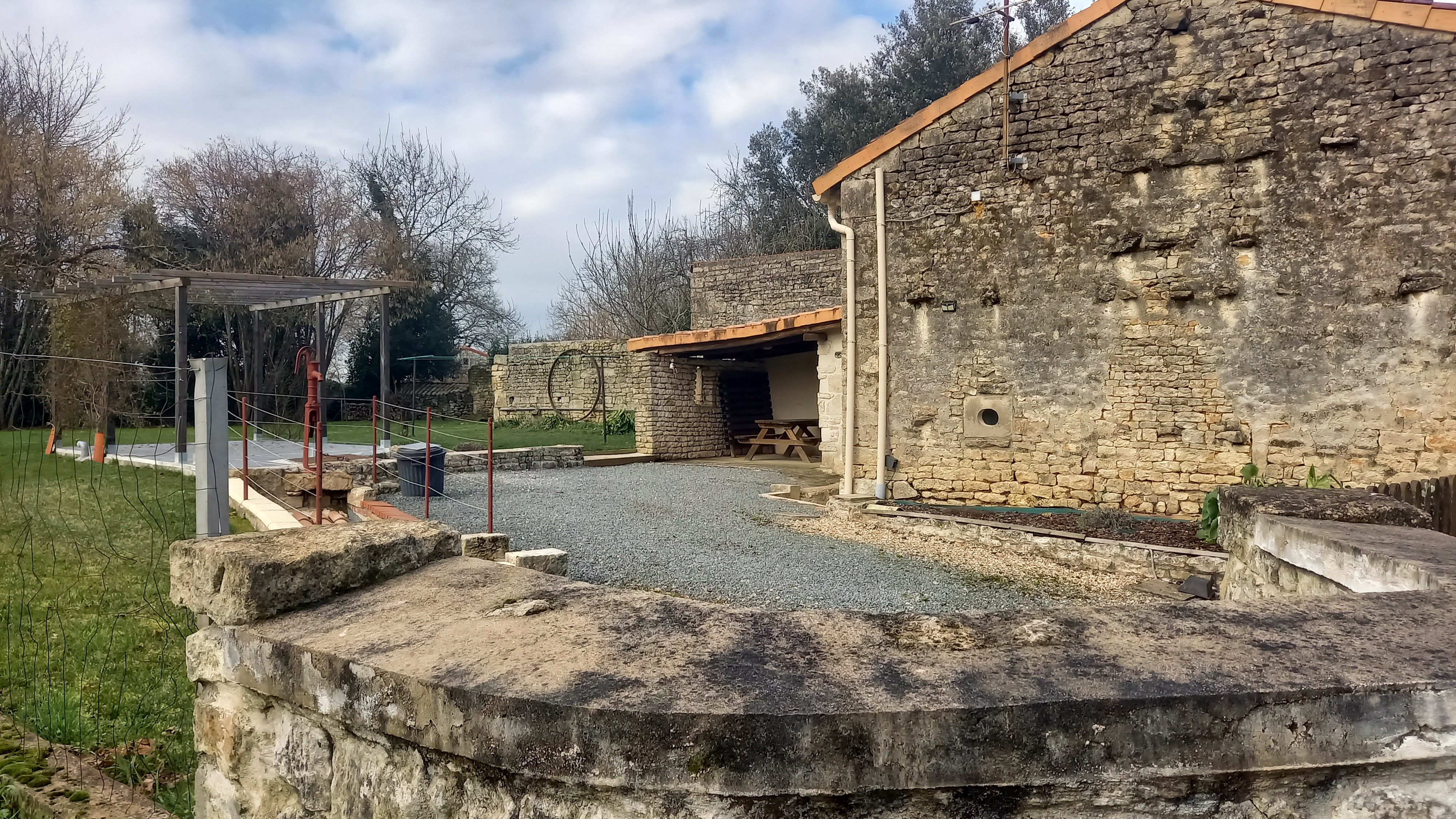 La Tisserande, Aigondigné - photo 8