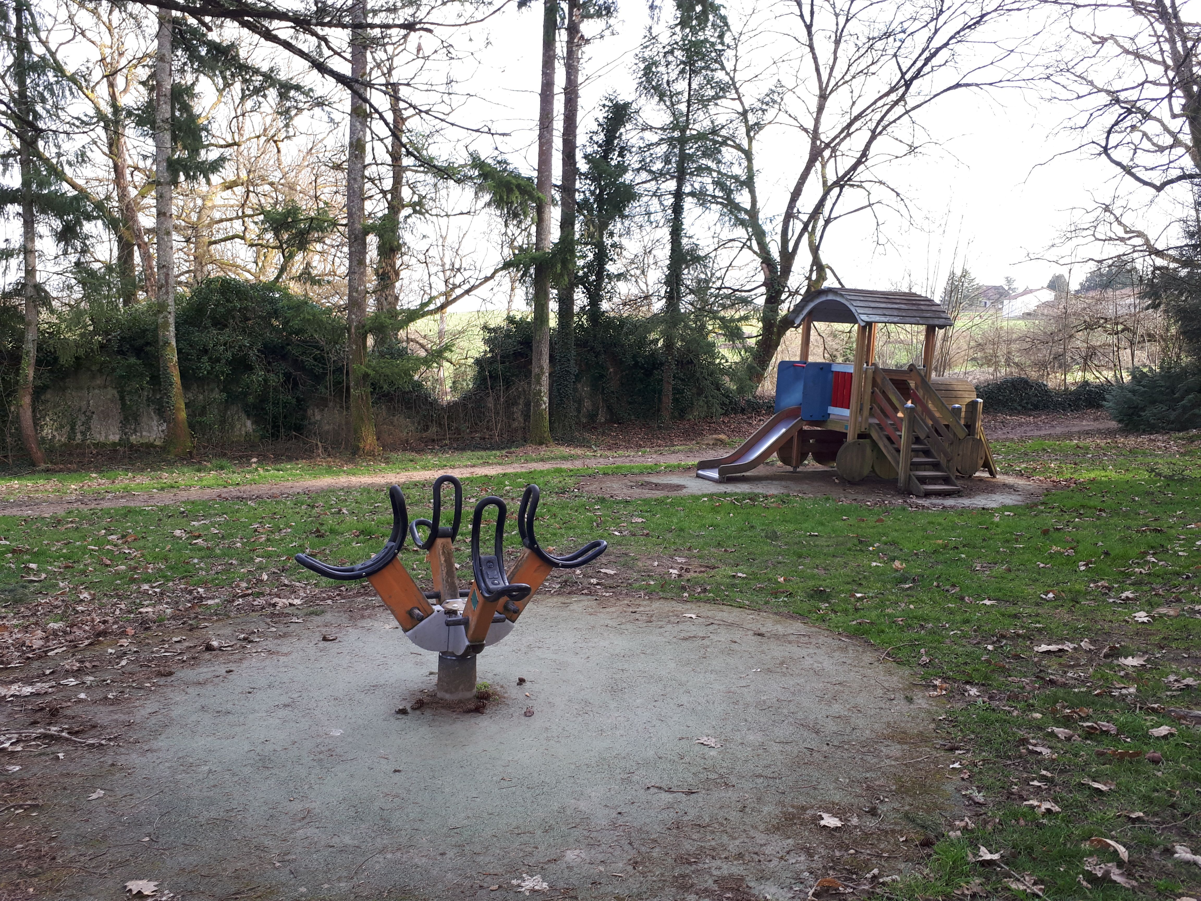 Aire de pique-nique du parc du Boucheron - photo 5