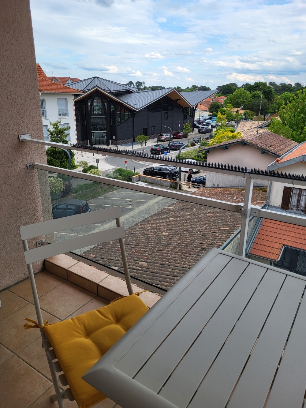 Madame Catherine CHARRÉ