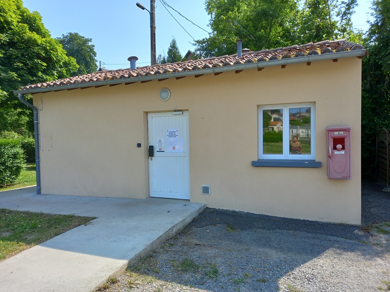 Aire de camping-car de Le Dorat, Le Dorat - photo 9