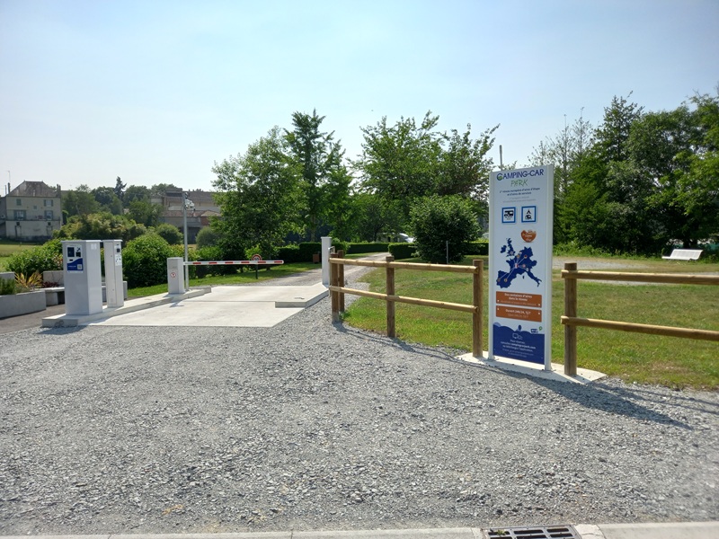 Aire de camping-car de Le Dorat - photo 2