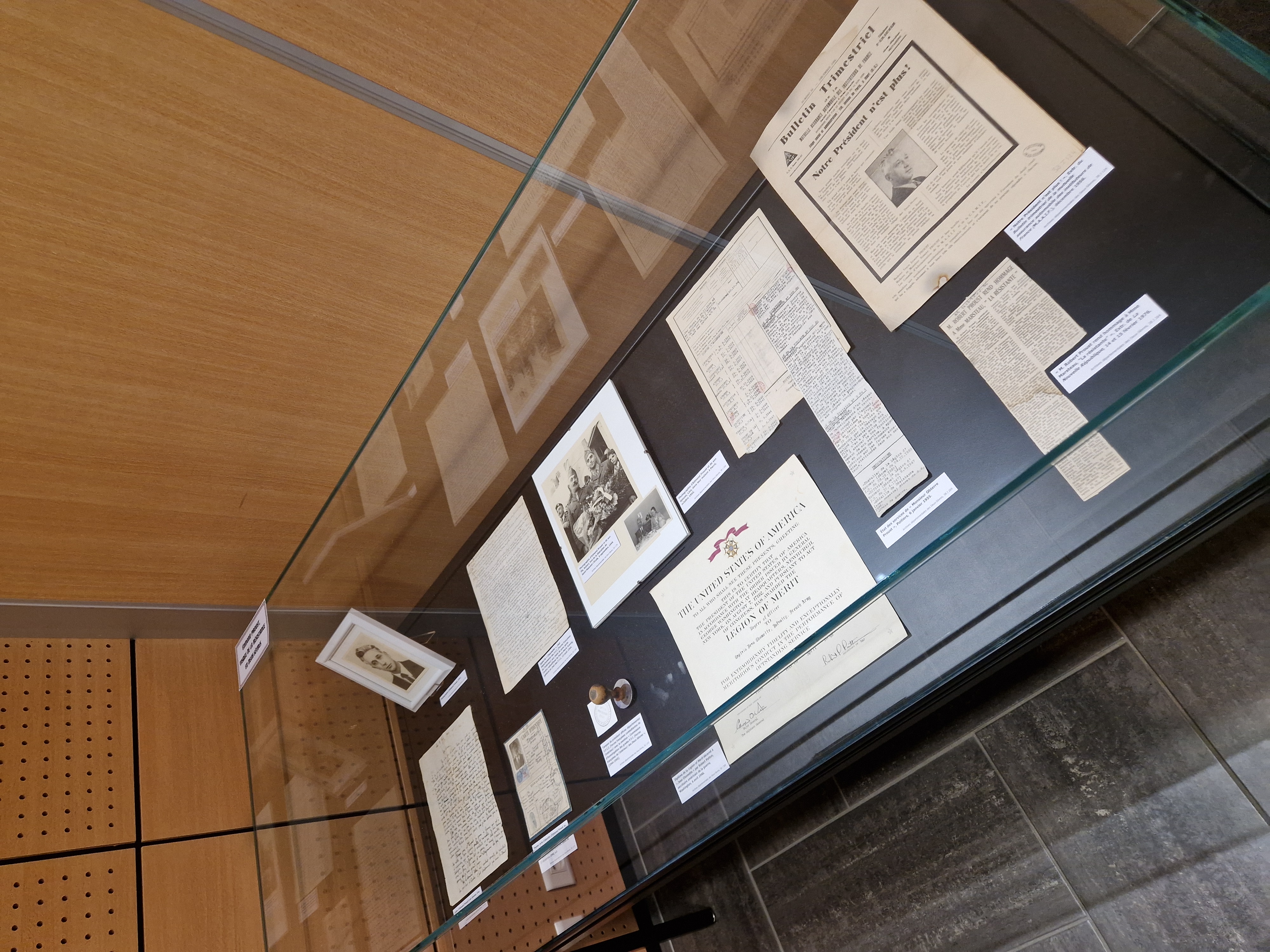 Exposition - "De l'ombre à la lumière : archives révélées de la Seconde Guerre mondiale en Deux-Sèvres" aux archives départementales des Deux-Sèvres, Niort