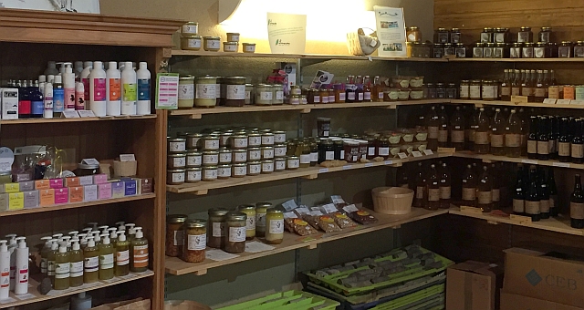Exposition vente artisanale et producteurs régionaux, Le Chalard - photo 2