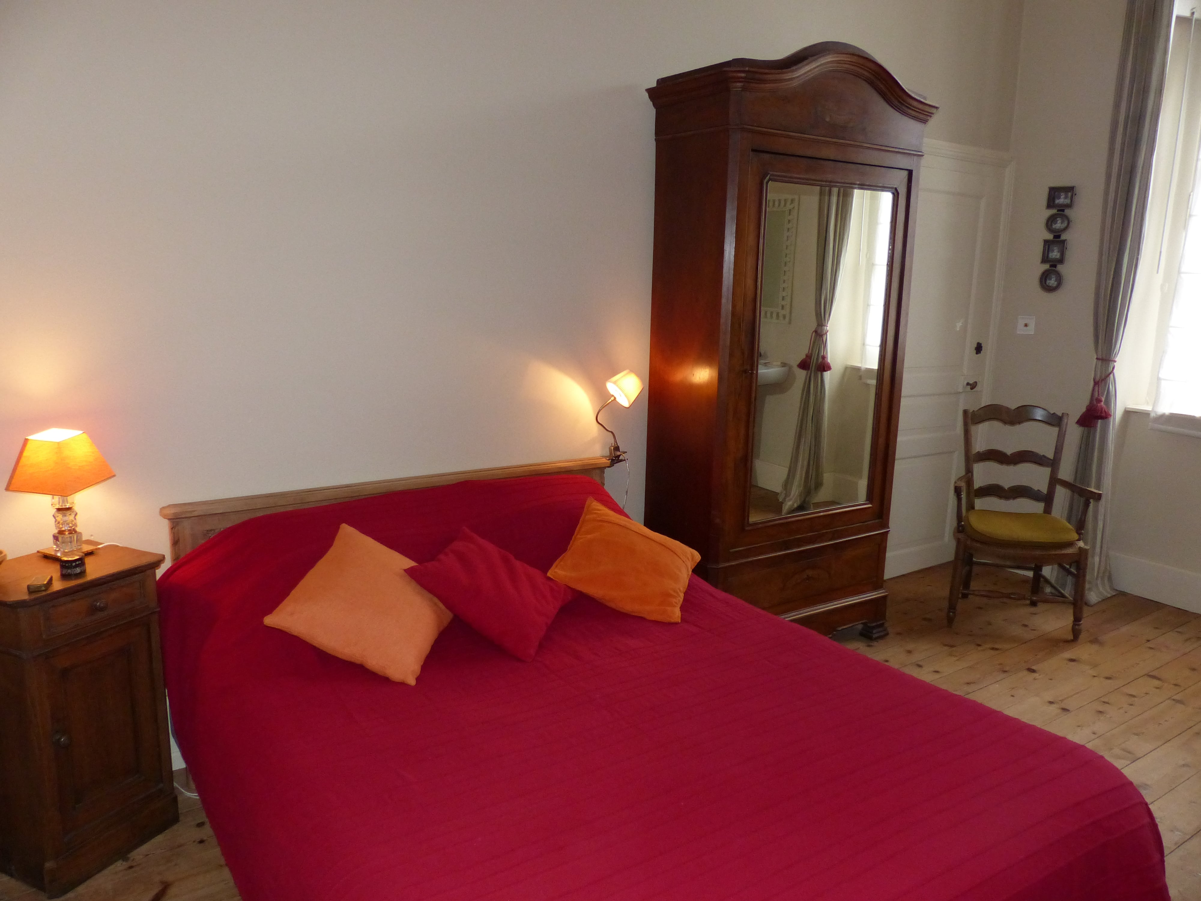 Domaines du Moulin Authier : Meublé Le Prieuré de Coussac-Bonneval – Gîte 1