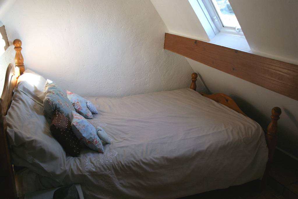 Meublé : Hobbit House, Coussac-Bonneval