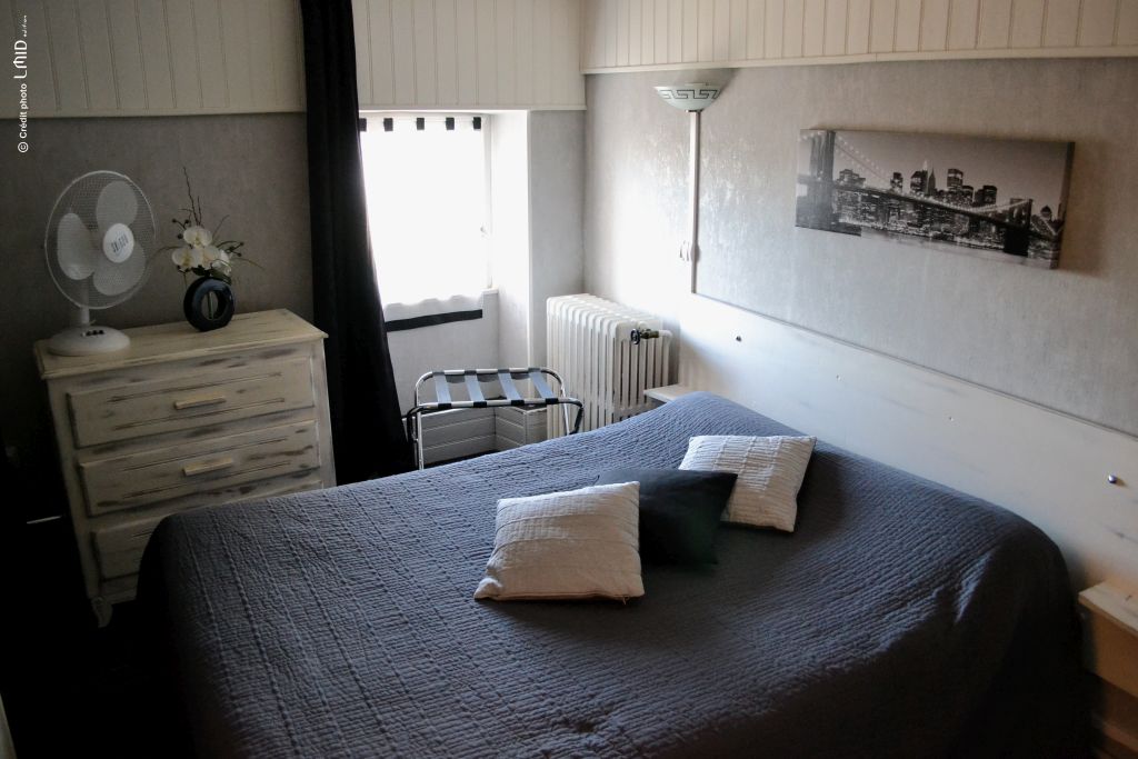 Hôtel Les Platanes - photo 2