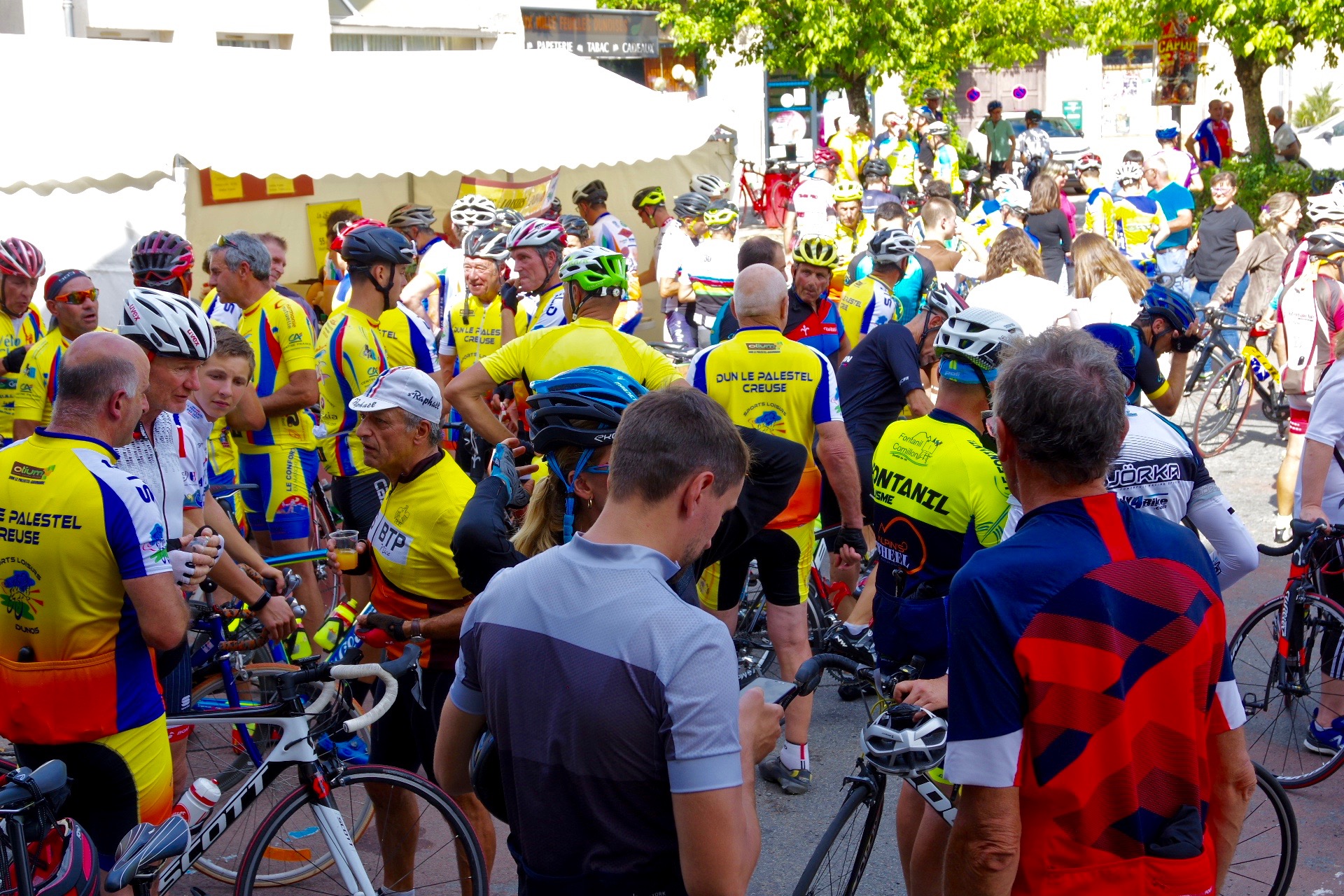 Randonnée cyclotouristique, Dun-le-Palestel